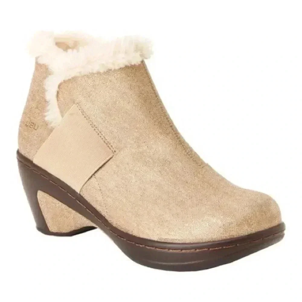 NWOT Jambu JBU Mila Ankle Boots
